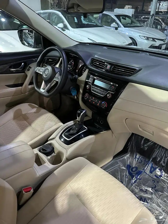 نيسان اكس تريل 2022 وكالة 25