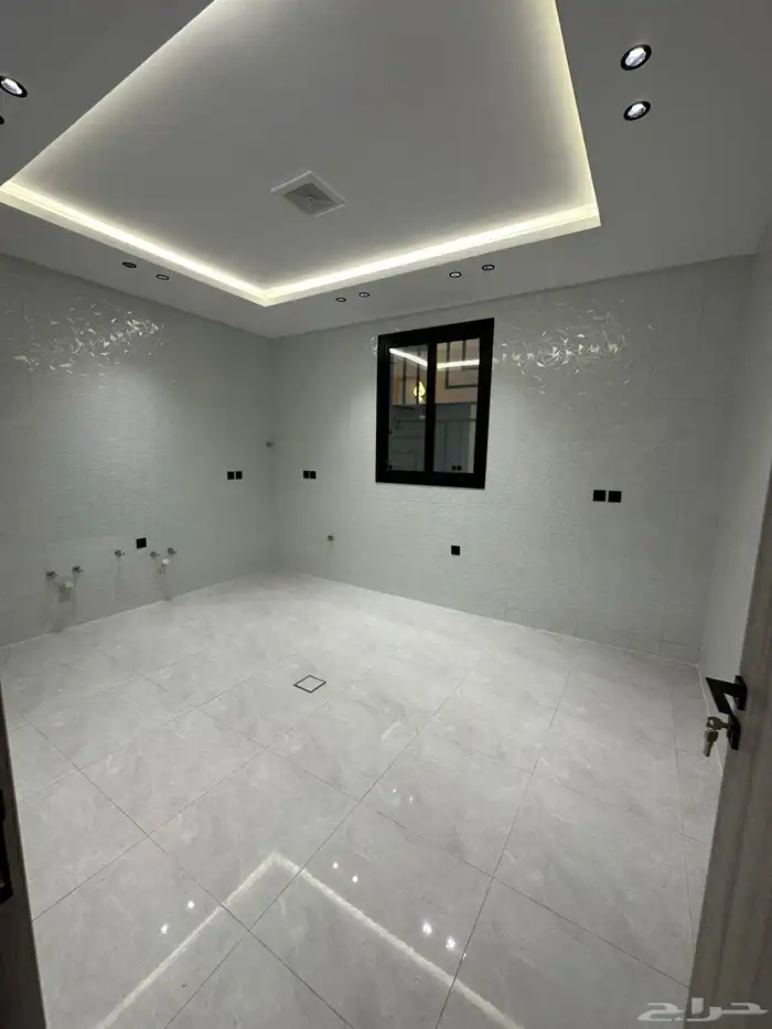 للبيع روفات ارضي وعلوي مودرن باسعار من 650 الف المحالة 9