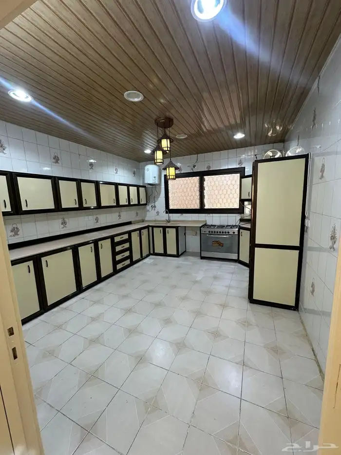 دور ارضي للايجار 1