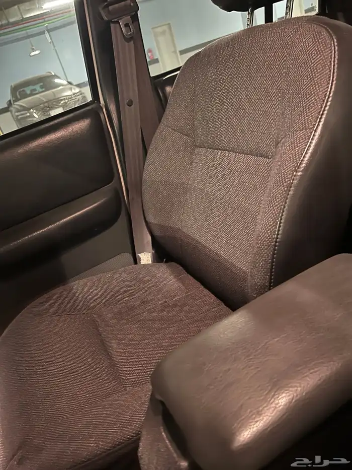 جيب شروكي 33