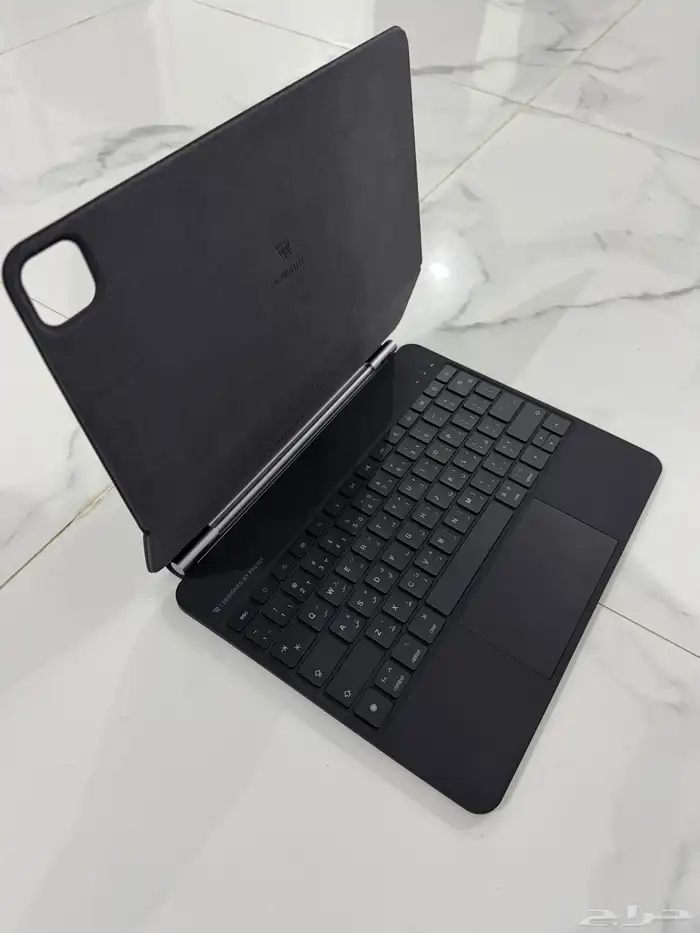 ماجيك كيبورد ايباد برو و اير - أسود 0