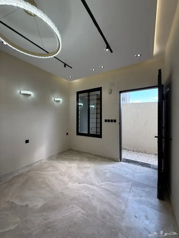 للبيع شقه ارضيه تشطيب فندقي ف ابها البديع ب 500 الف 12