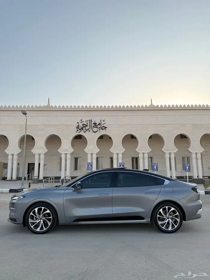 فورد تورس 2024 فل كامل تيتانيوم 10