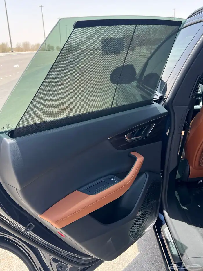 للبيع أودي Q8 S-Line بلاك أديشن نظيف جدا 18