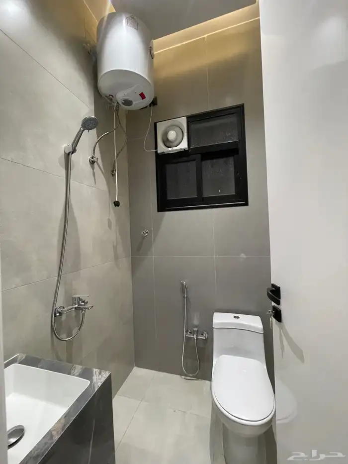 للبيع شقق علويه بسطح ومصعد جاهز من 520 الف ابها المحاله 18