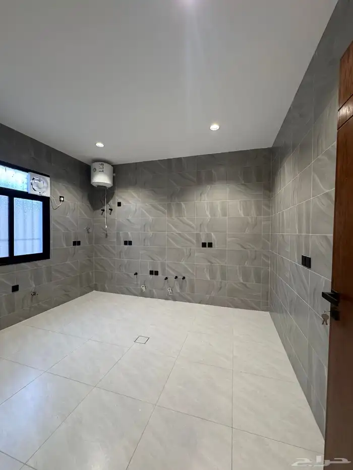 للبيع دور ارضى 6 غرف مع بايكه سياره من 550 الف احد رفيده 9