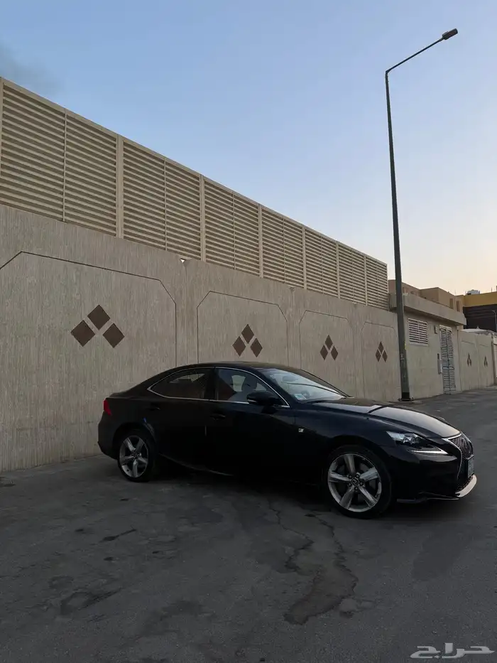 لكزس is2016 بدي وكاله 4