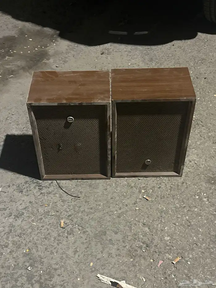 سماعات سانيو خشب قديمه 0