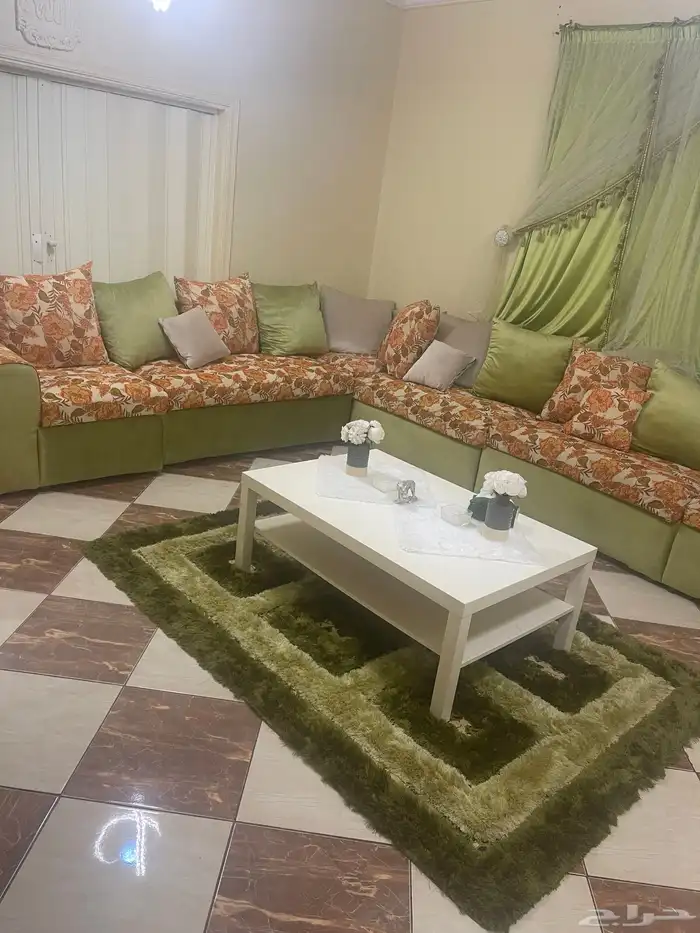 اثاث للبيع ( غرفة نوم ) ( مجالس)( متفرقات) 12