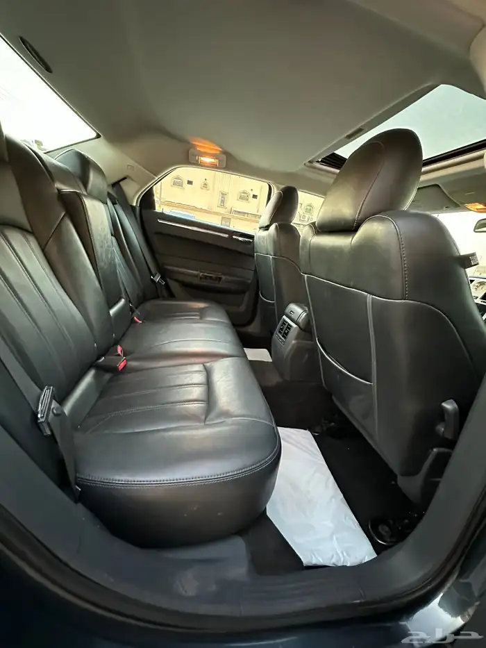 كرايزلر C300 2008 فل كامل نظيف للبيع 11