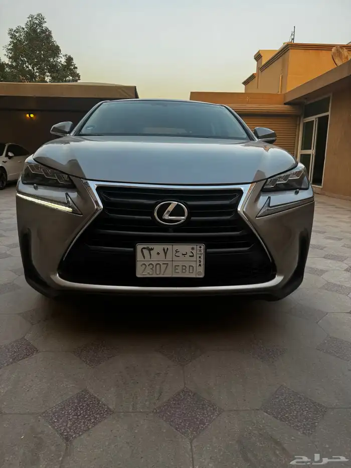 لكزس nx200t موديل 2017 2