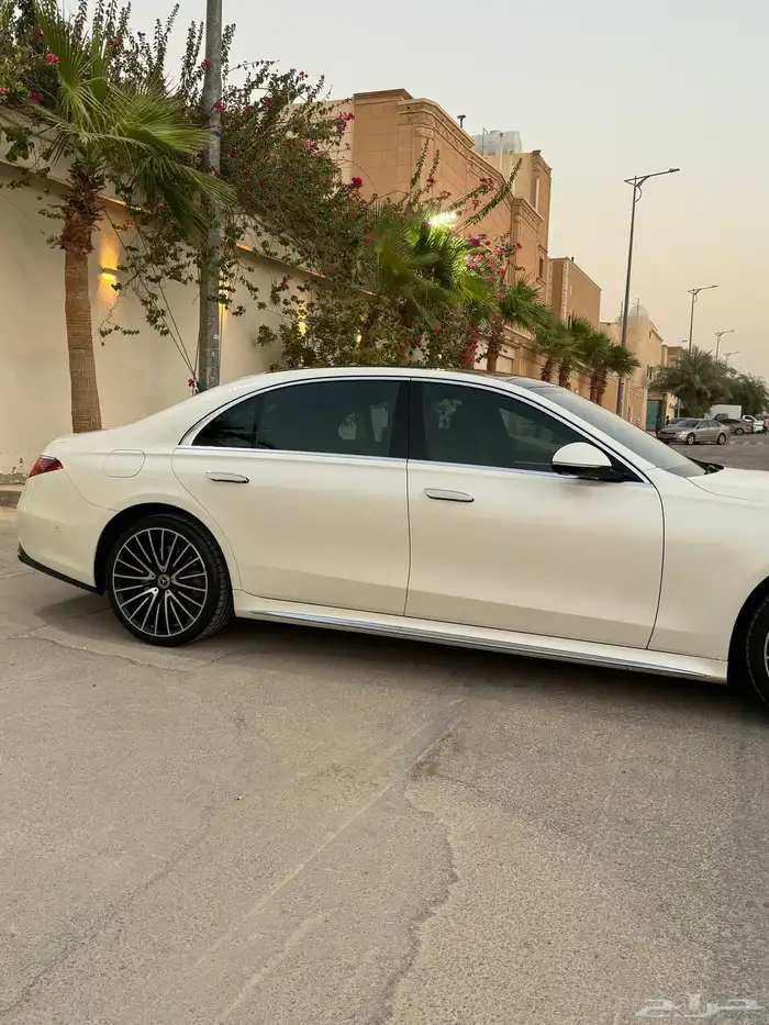 مرسيدس 2021 جفالي S500 نظيف ابيض داخل احمر 9
