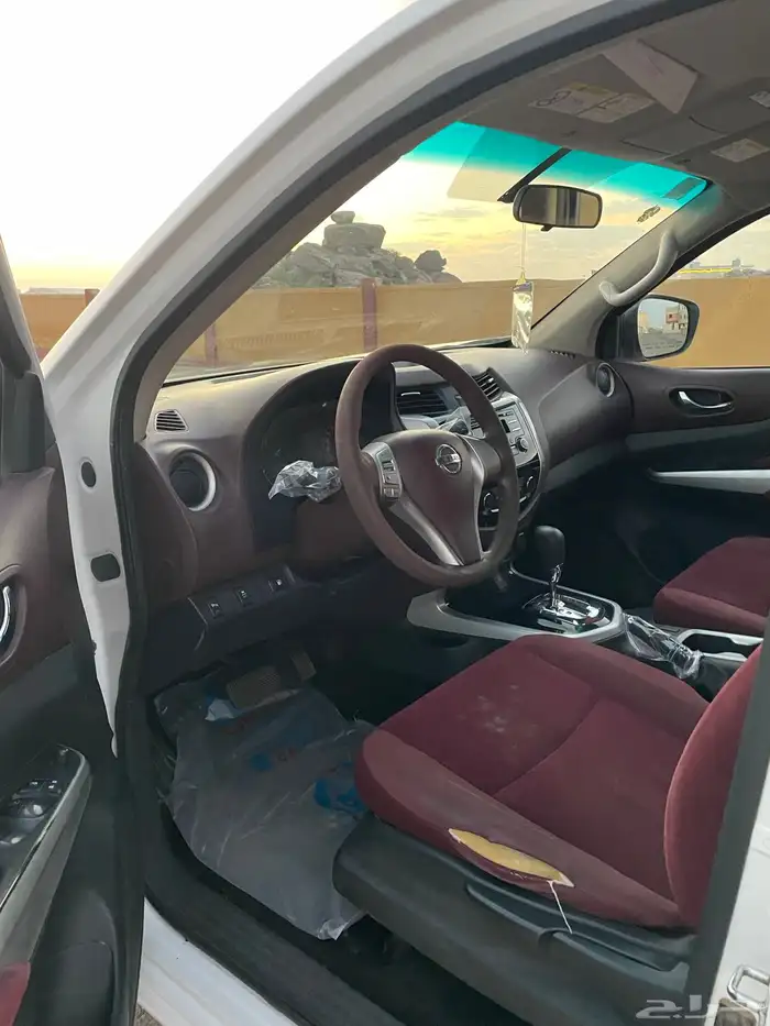 للبيع نافارا 2017بدون دبل قير اتوماتيك 10