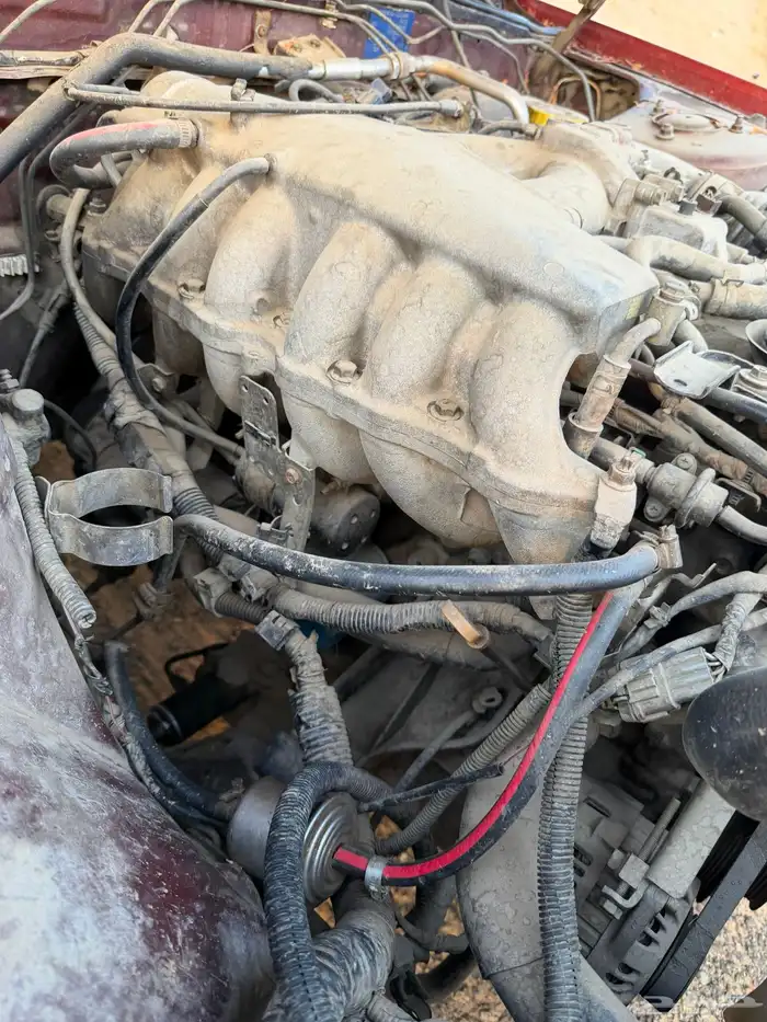 نيسان لوريل 86 16