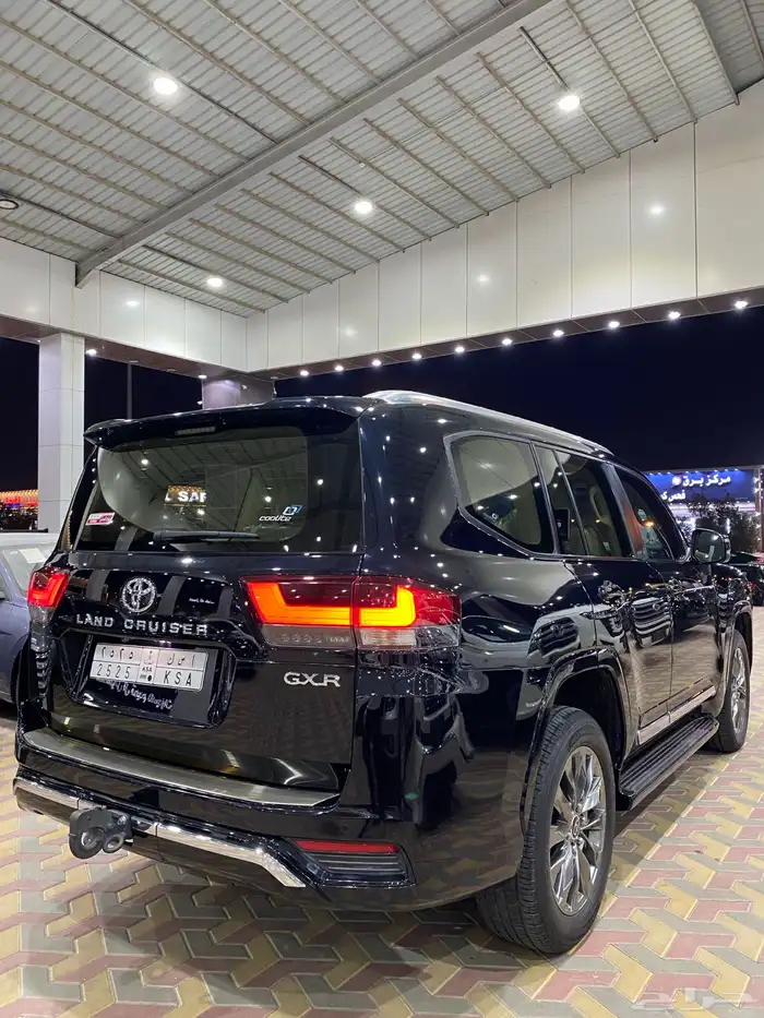 لاندكروزر جي اكس ار V4 المديل 2023 العدد 44 الف 22