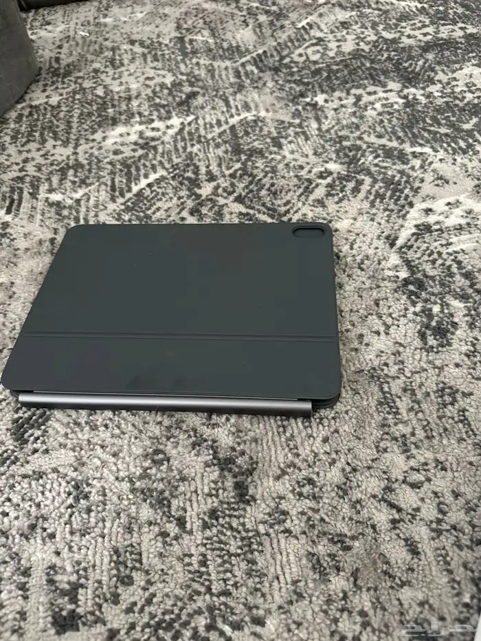 ماجيك كيبورد ايباد استخدام شهر ايباد اير 11 1