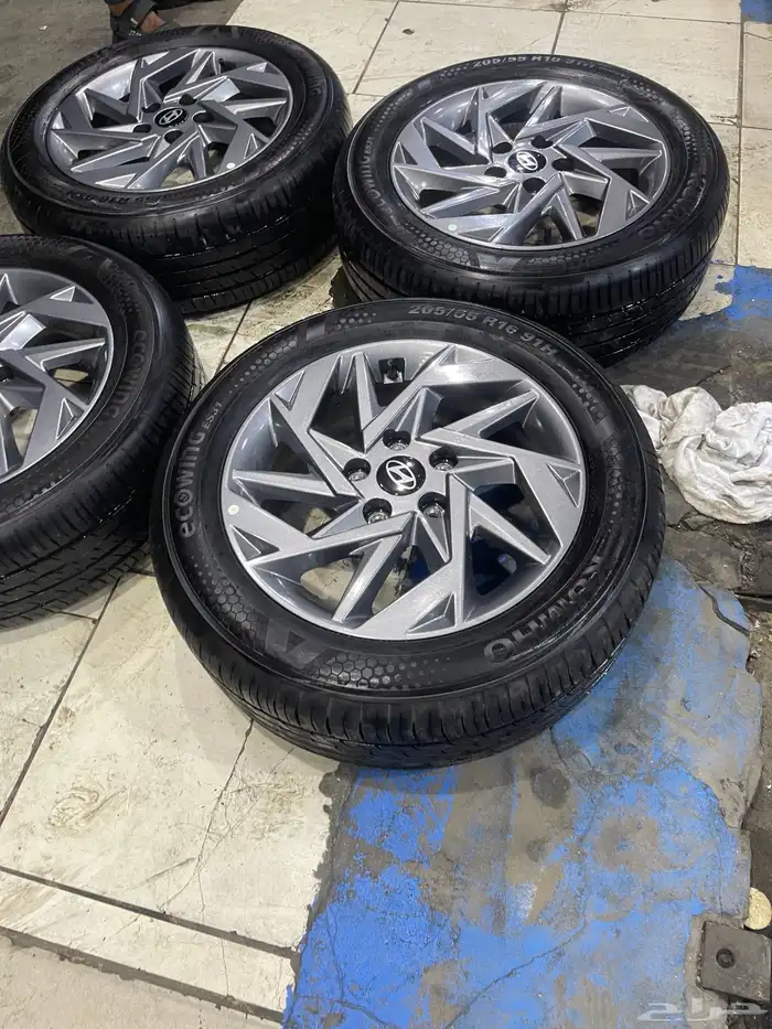 طقم جنوط مع كفراته النترا 2025 فكها اصفار 21