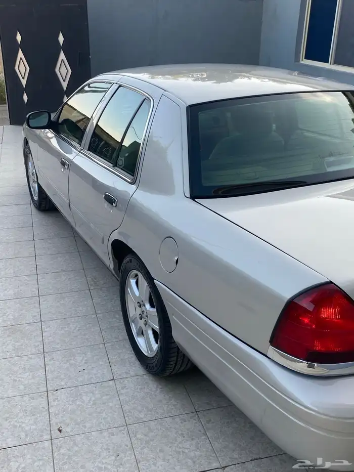 فورد كراون فكتوريا 2011 نظيف مشروط 5