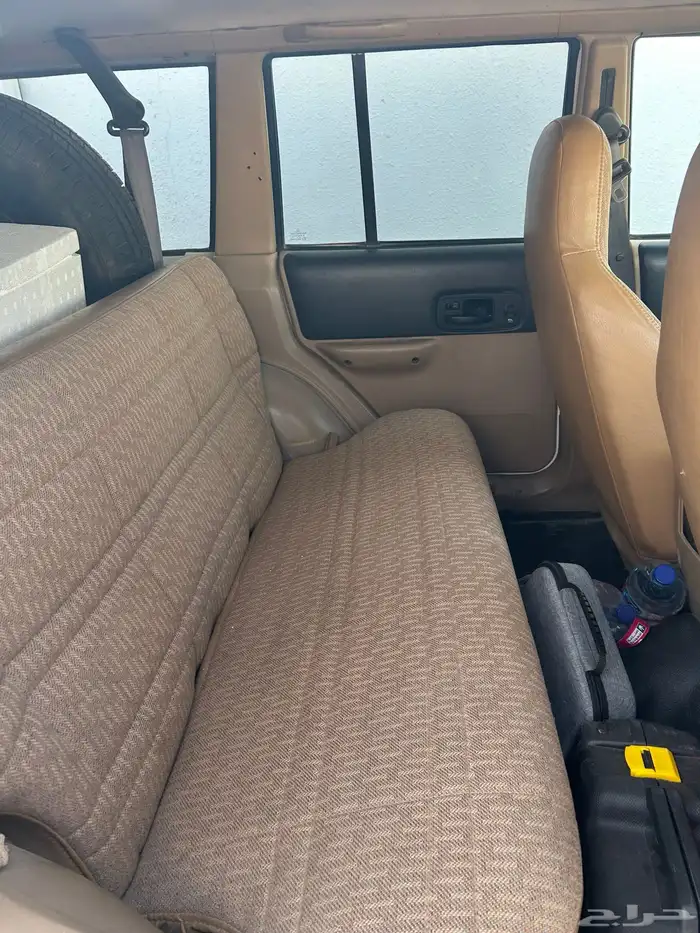 جيب شيروكي ابيض موديل 99 قير عادي 5