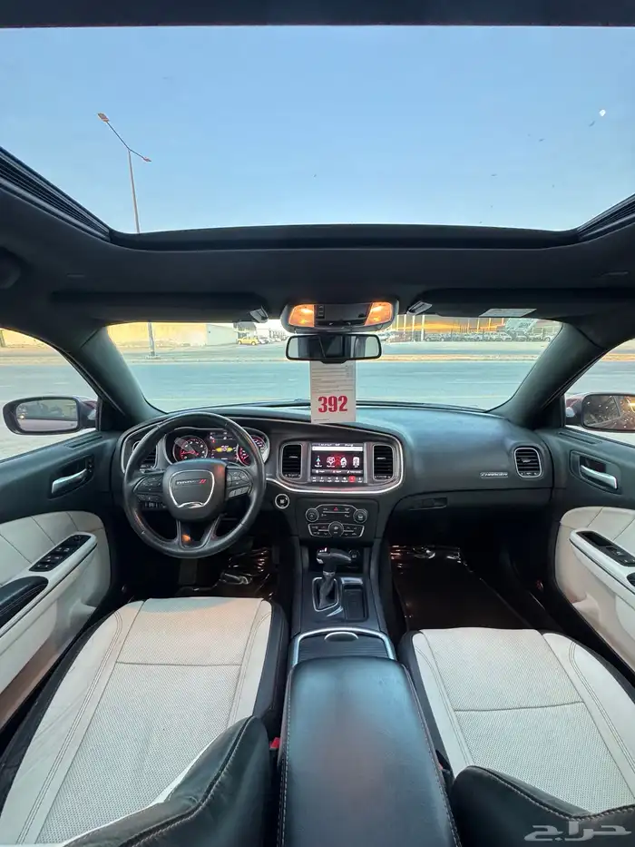 للبيع دوج تشارجر 2018 SXT بلس فل كامل - ممشي قليل جدا 9
