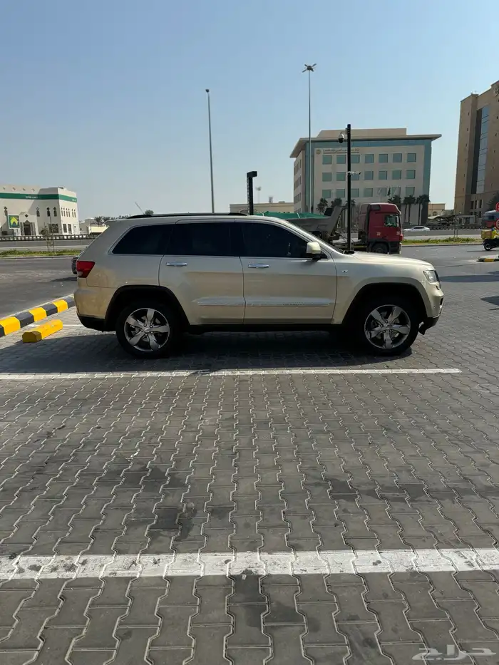 جراند شيروكي اوفر لاند 6