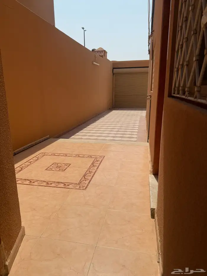 للإيجار دور علوي ودور أرضي مستقل بالرس 9