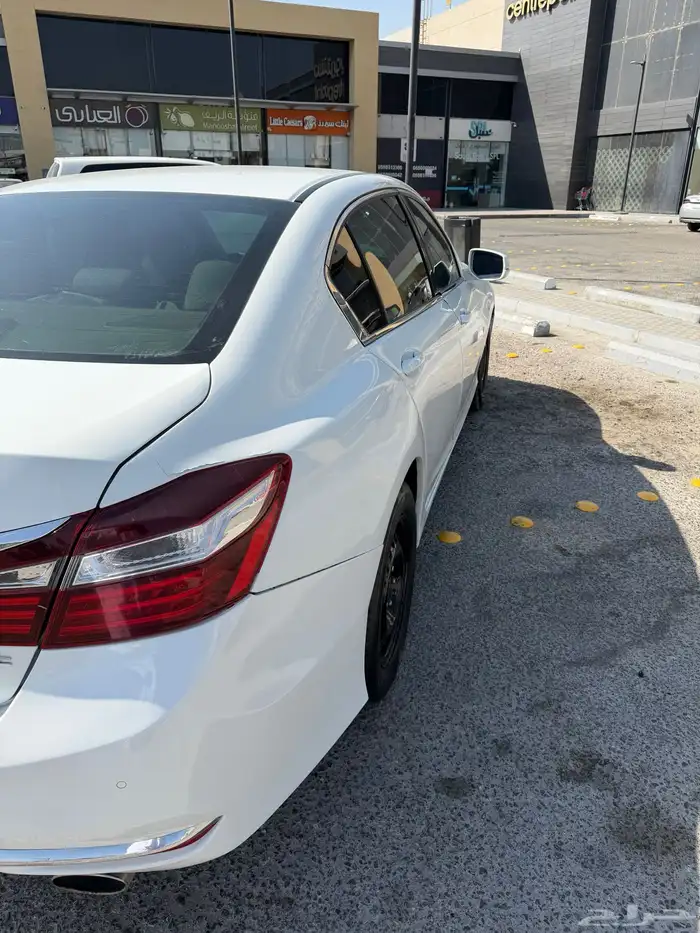 اكورد 2017 ماشي 89 فقط 6