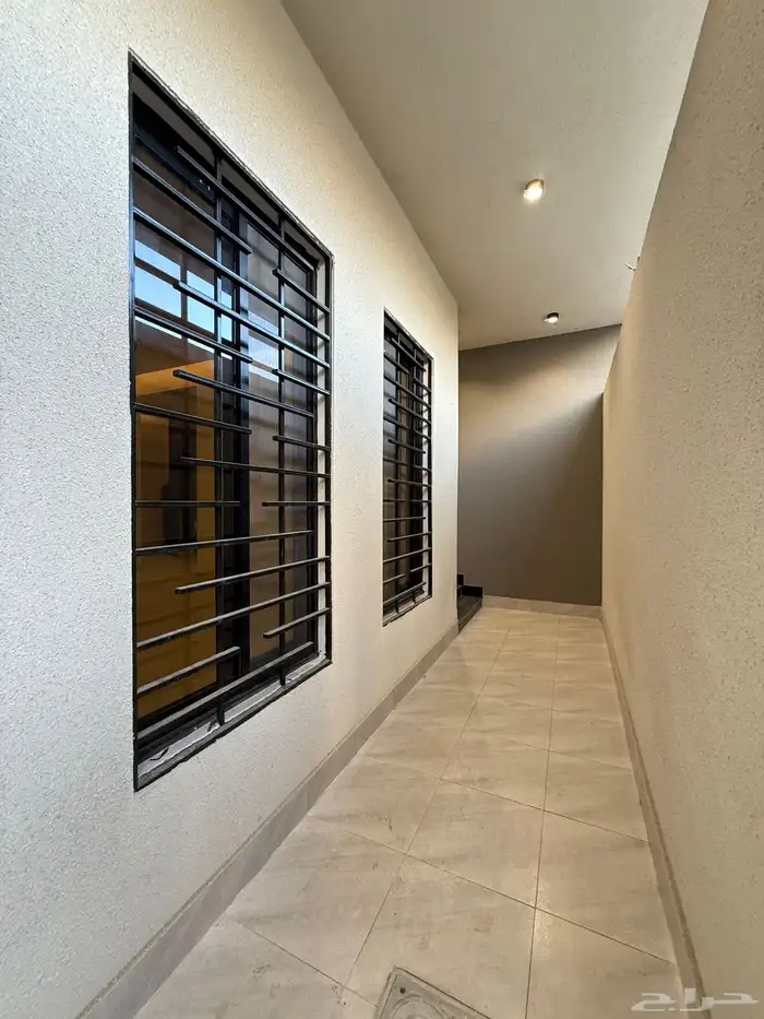 للبيع شقق علويه بملحق وشقق ارضيه بمداخل مستقله ف حي حسام 19