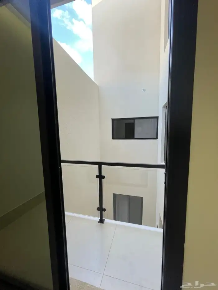 للبيع فيلا دوبلكس مودرن تشطيب راقي غرب الخميس 21