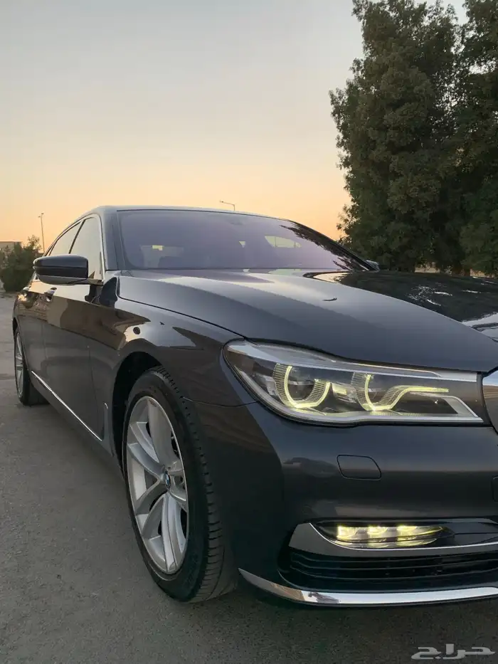 بي ام 740Li 2016 9