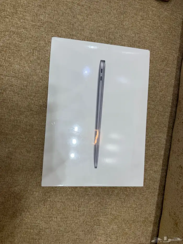 ماك بوك اير جديد ماشتغل 0