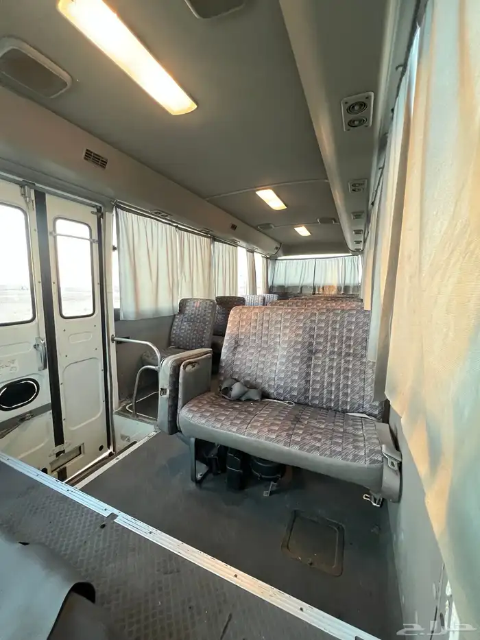 باص 30 راكب نيسان 2008 مخزن 4