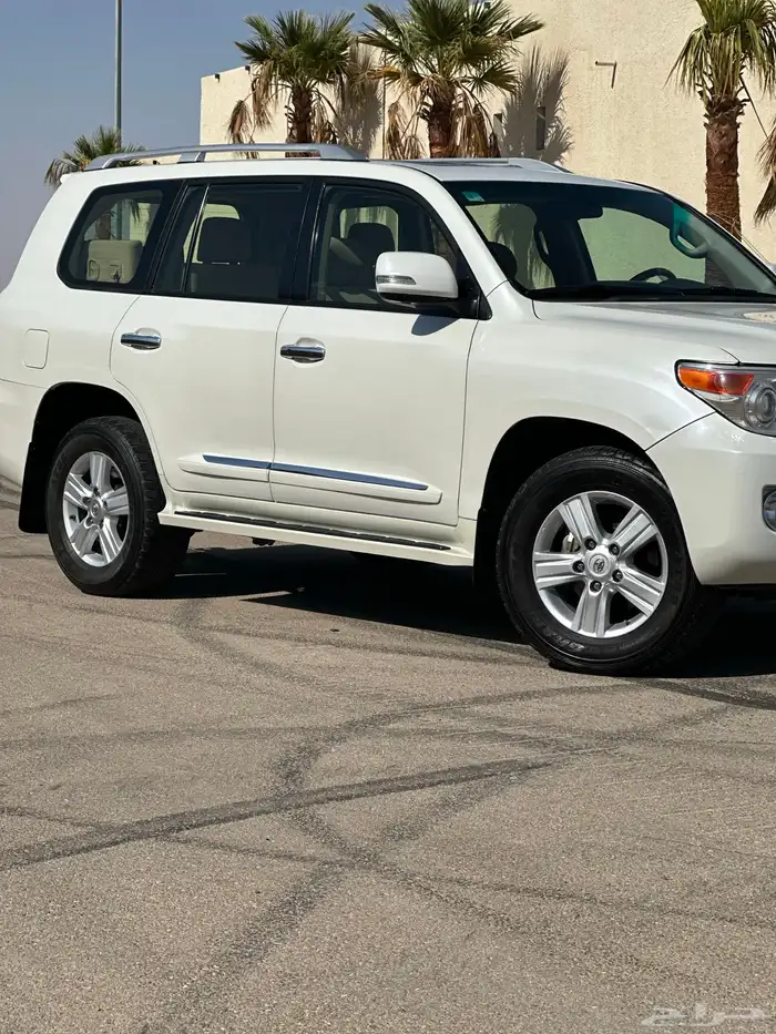 لاندكروزر 2013 شرط البدي والمحركات 6