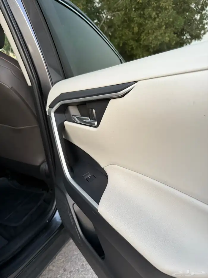 تويوتا راف فور 2024 ادفنشر فل كامل بحاله الوكاله 18