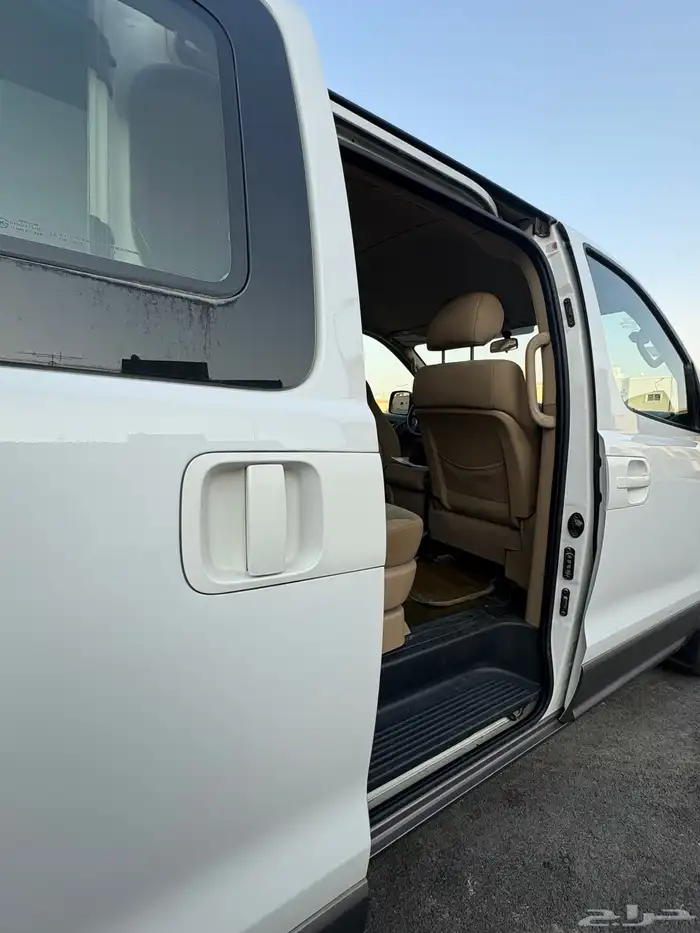 هيونداي   H1  2013 4