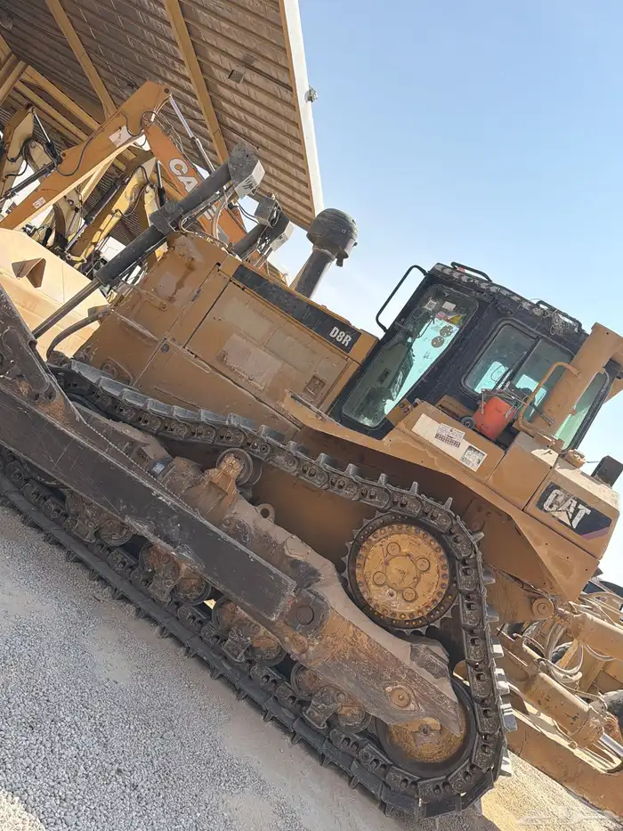 بلدوزر D8Rللبيع 3
