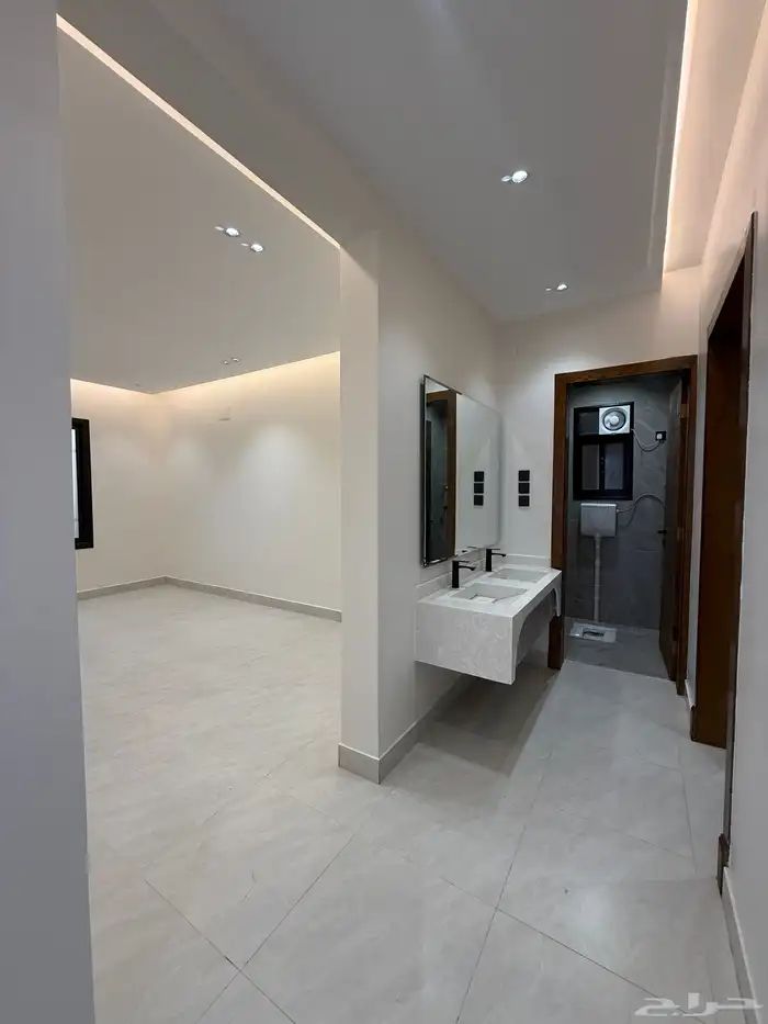 للبيع ارواف علويه وشقق ارضيه ببايكة سيارة ف احد رفيده 6