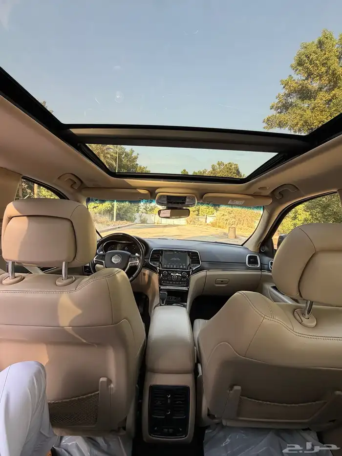 جراند شيروكي 17