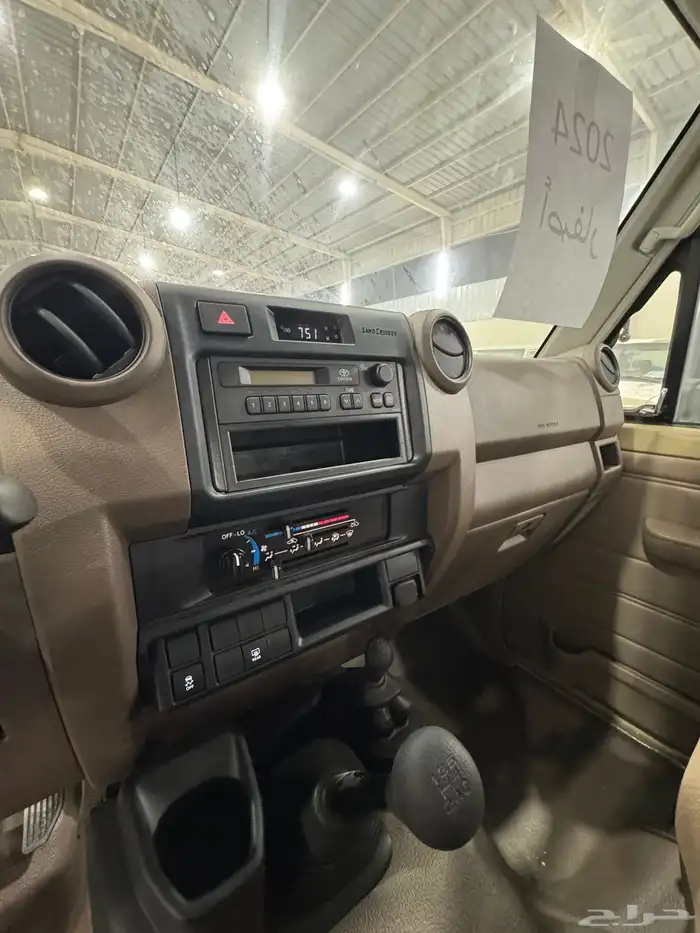 تويوتا ربع ابيض 9