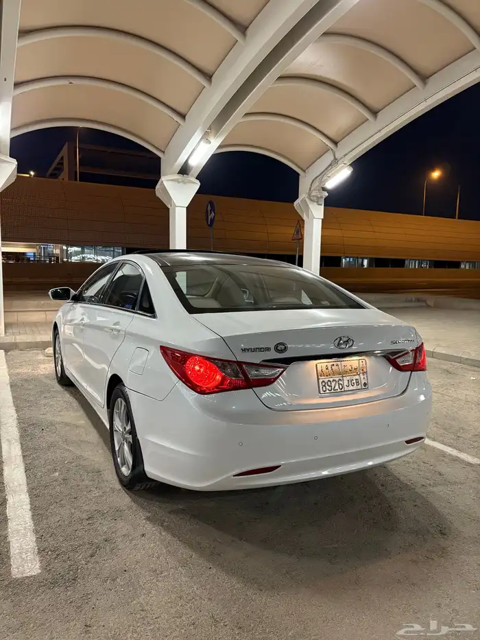 للبيع سوناتا 2012 نظيفه جدا 13