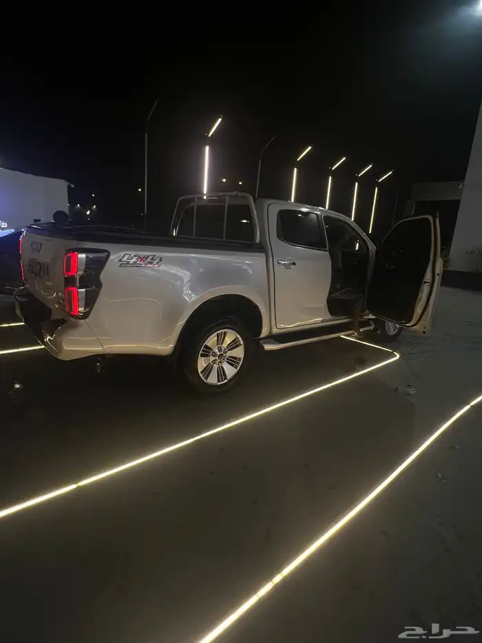 ايسوزو ديماكس 2023 LS 1