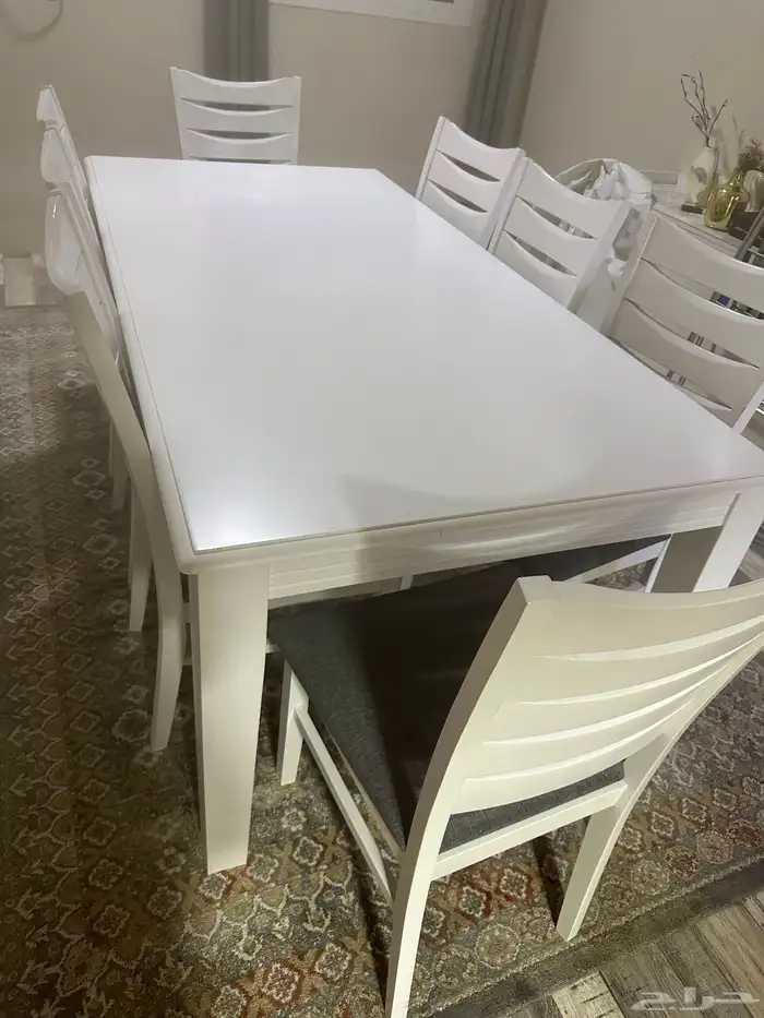 طاولة طعام 1