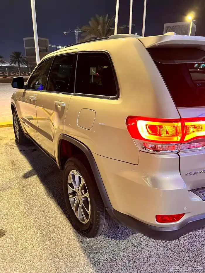 جراند شيروكي 2015 V6 11