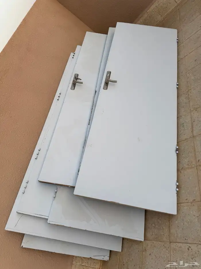 أبواب للبيع العدد 6 جدد استعمال خفيف 0