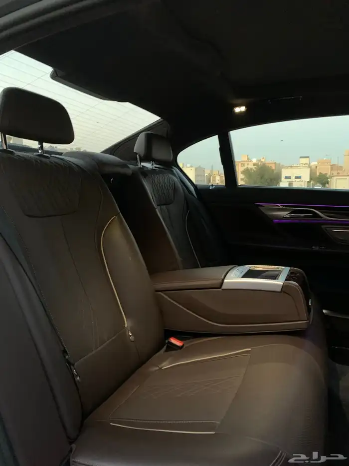 بي ام 740Li 2016 40