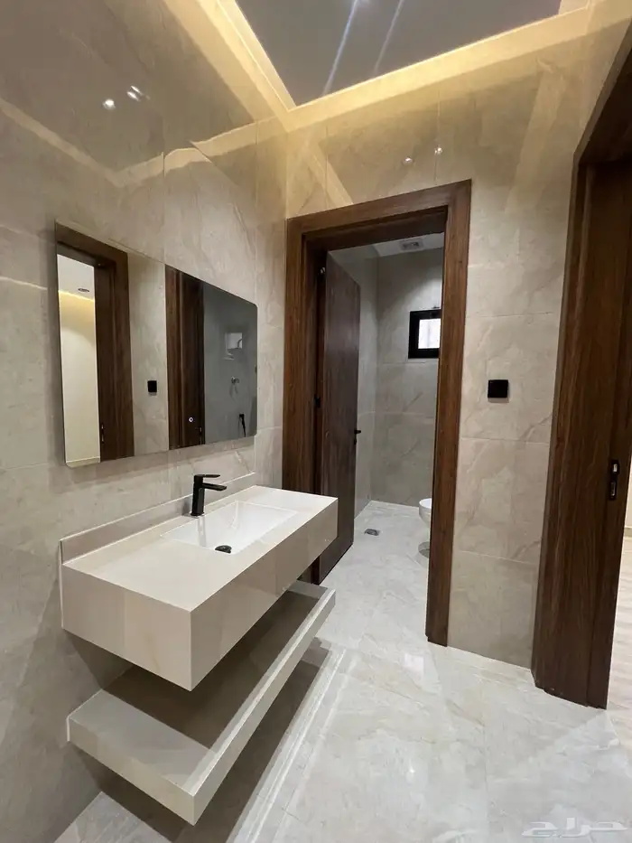 للبيع دور في العزيزية على شارعين شغل فاخر 6