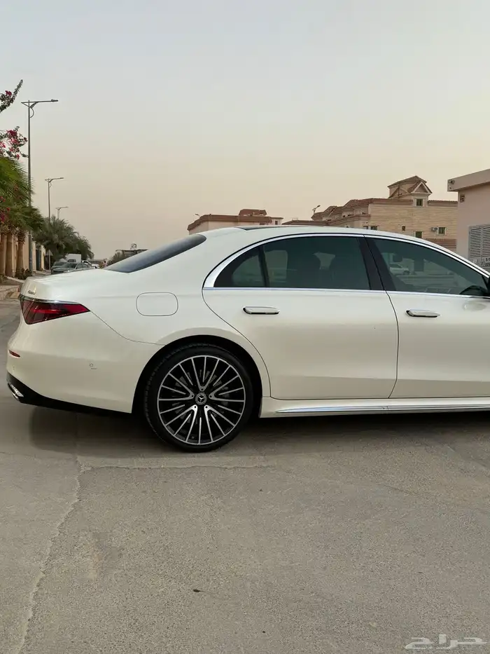 مرسيدس 2021 جفالي S500 نظيف ابيض داخل احمر 8