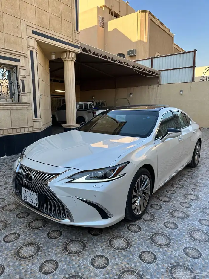 للبيع لكزس ES350 cc((مخزن))مالك اول 1