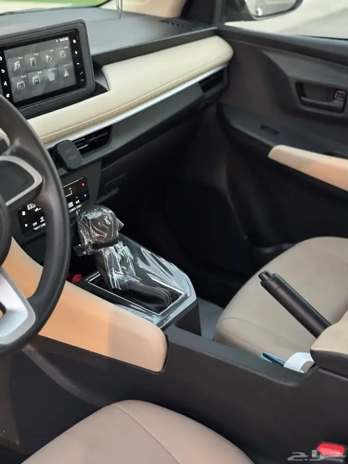 تويوتا يارس 2023 Y 18