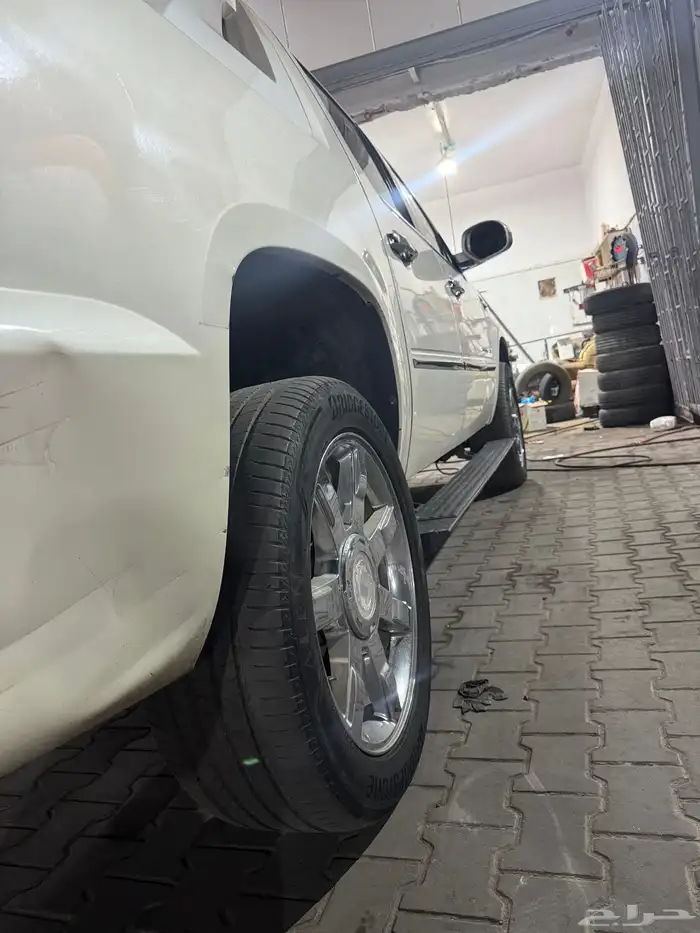 كاديلاك اسكاليد حوض 2009 21